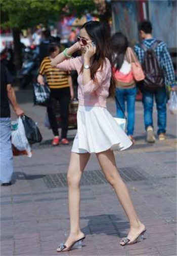 放荡三姐妹少女