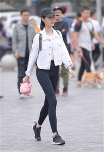 献妻换来的职位在线观看