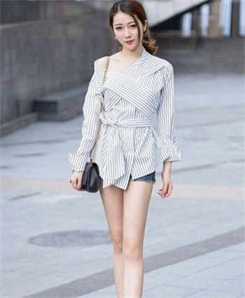 刘梦刘蓓多大