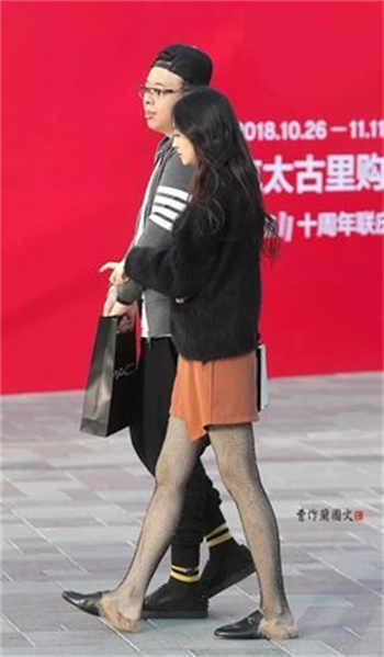 《止渴》兄妹
