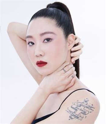 抱抱兔兔 酥禾