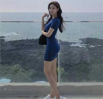 《绝对服从》小说