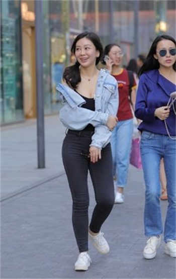 漂亮的护士长如如影视