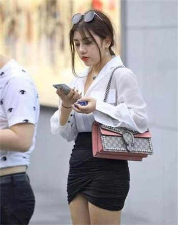 首长一晚上没有退出来