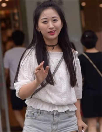 小学生视频 heretits